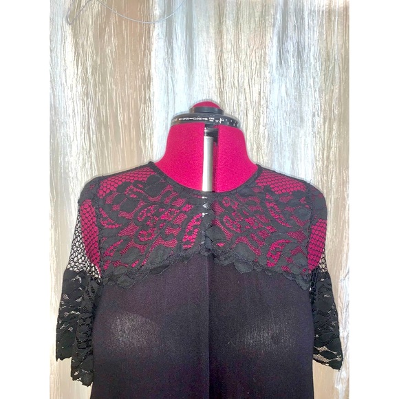 Elodie Junior's Small Black Lace Crop Top Short Sleeve Applique with Collar - Picture 4 of 8